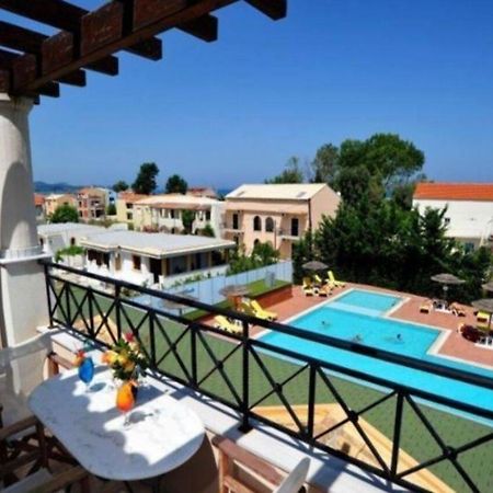 Thinalos Aparthotel Ахарави Екстериор снимка