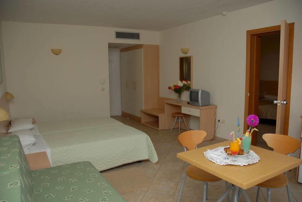 Thinalos Aparthotel Ахарави Екстериор снимка